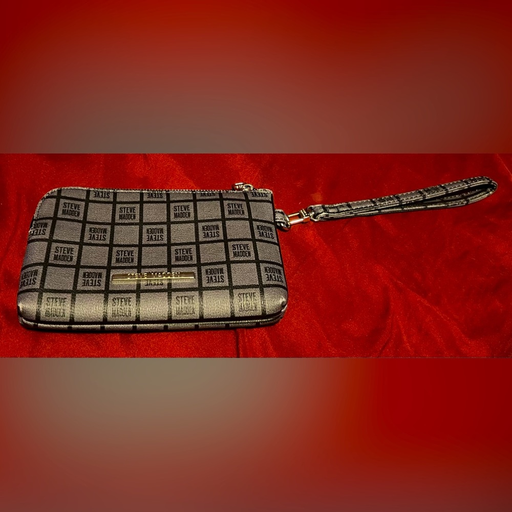 Steve Madden Clutch